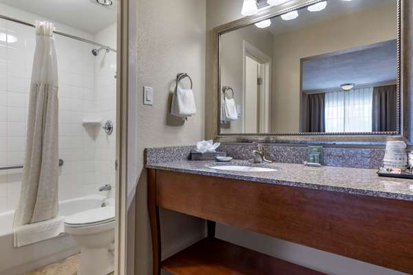  - Best Western Swiss Clock Inn Pecos - I-20, Exit 40