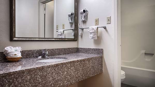  - Best Western Palestine Inn