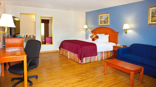 Suite - Best Western Palestine Inn