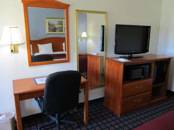  - Best Western Palestine Inn