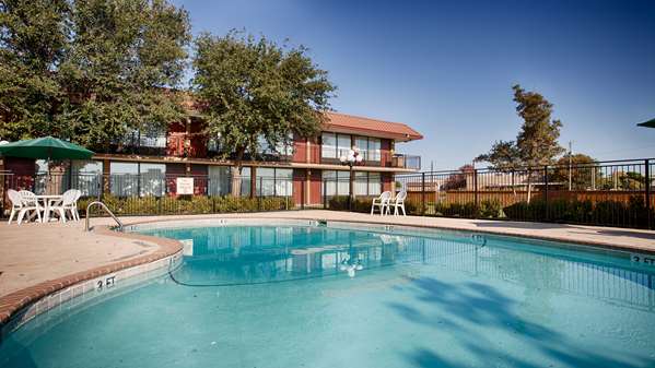 Pool - Best Western Northgate Inn Pampa