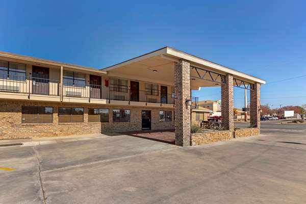 Exterior view - Best Western Caprock Inn Brownfield
