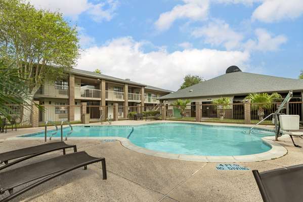 Pool - Best Western McAllen Medical Center Hotel