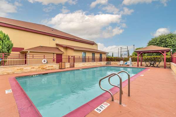 Pool - Best Western Brady Inn
