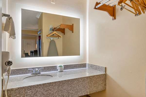  - Best Western Brady Inn