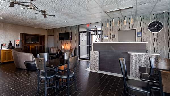  - Best Western Santa Fe Amarillo - I-40, Exit 73