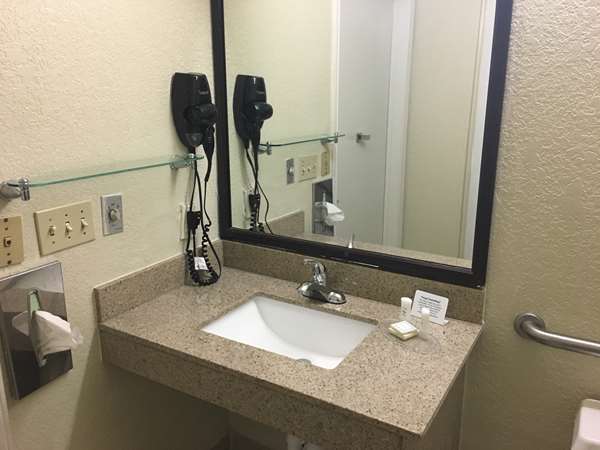  - Best Western San Marcos Inn - I-35, Exit 205