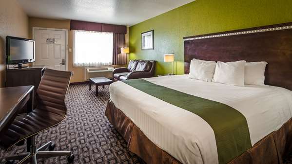  - SureStay Hotel by Best Western Floresville