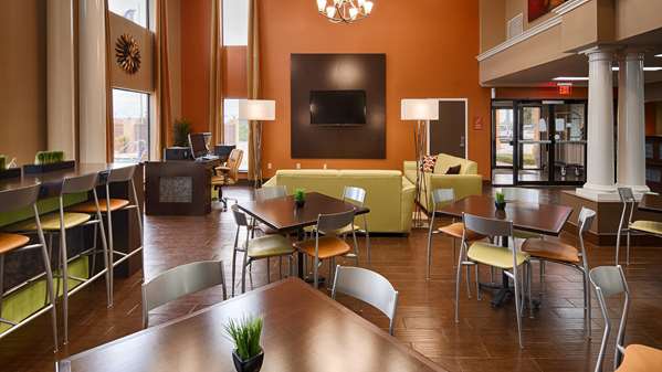  - Best Western Inn & Suites New Braunfels - I-35, Exit 189