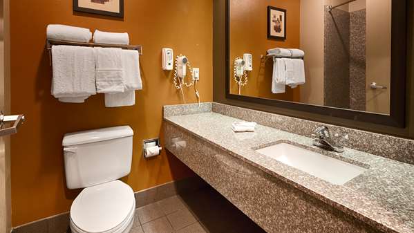 - Best Western Inn & Suites New Braunfels - I-35, Exit 189