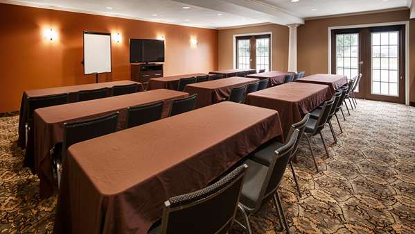  - Best Western Inn & Suites New Braunfels - I-35, Exit 189