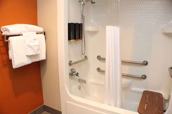  - Best Western Inn & Suites New Braunfels - I-35, Exit 189