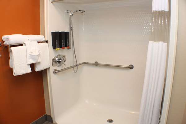  - Best Western Inn & Suites New Braunfels - I-35, Exit 189