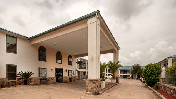 Exterior view - Best Western George West Executive Inn