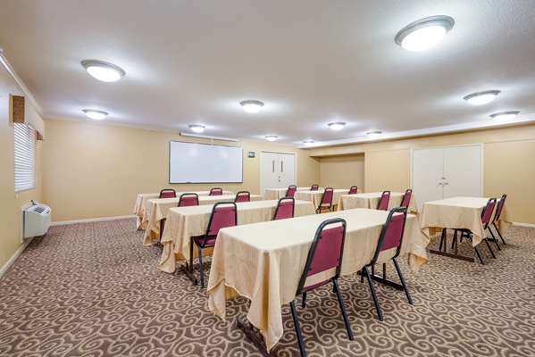  - SureStay Hotel by Best Western Deer Park