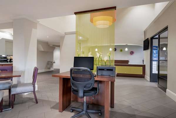 Conference Area - SureStay Hotel by Best Western Deer Park