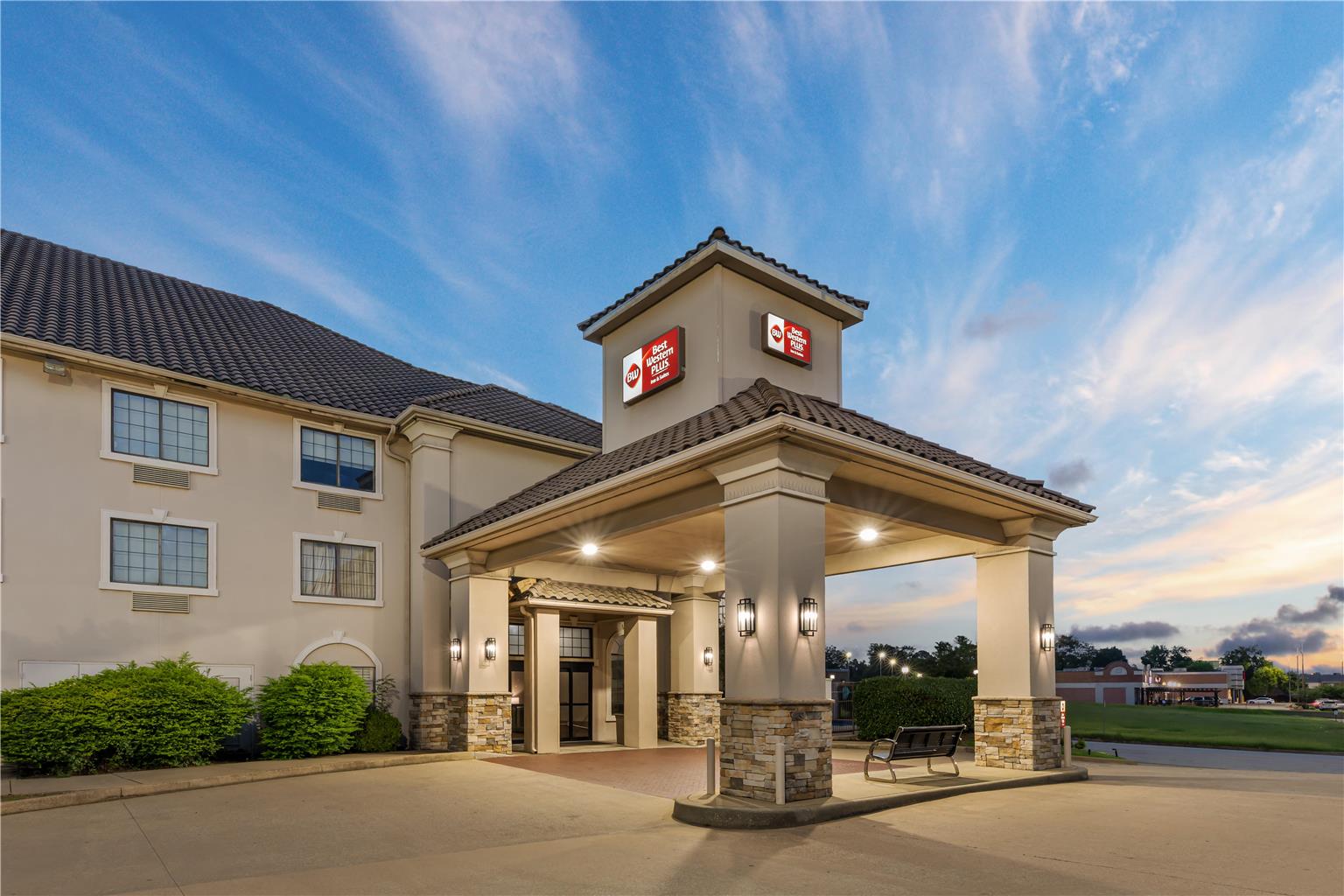 Best Western Plus Southpark Inn & Suites