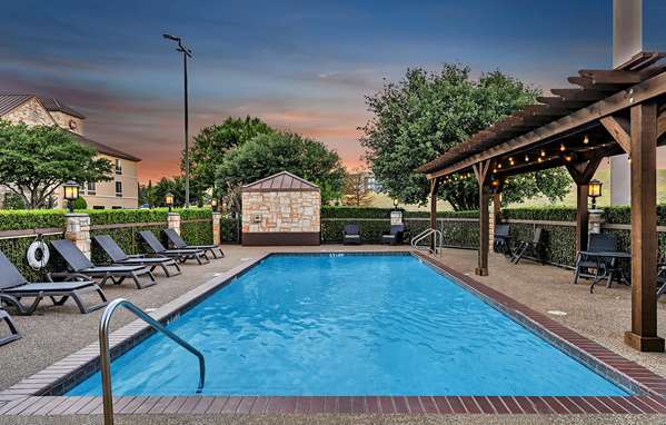Pool - Best Western Plus Lewisville-Coppell Inn