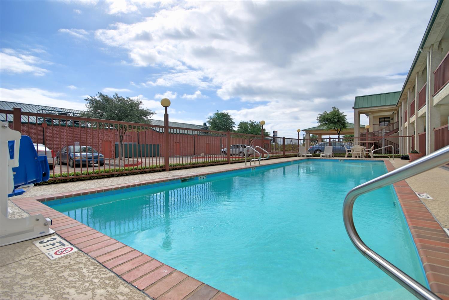 Best Western Cedar Inn Cedar Park, TX See Discounts