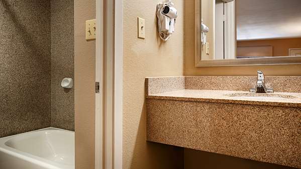  - Best Western Cedar Inn Cedar Park