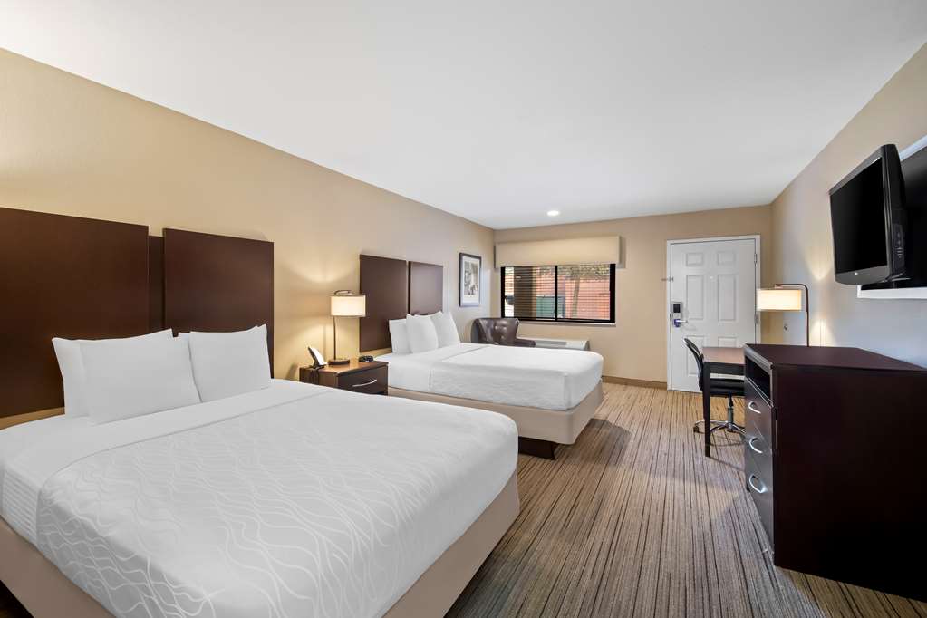 Best Western Cedar Inn-guestroom-Guest Room,On-Site.jpg