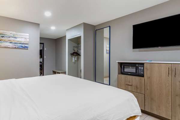 Suite - Best Western Plus Edinburg Inn & Suites