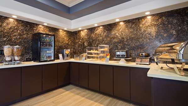 Amenities - Best Western Plus North Houston Inn & Suites - I-45, Exit 63