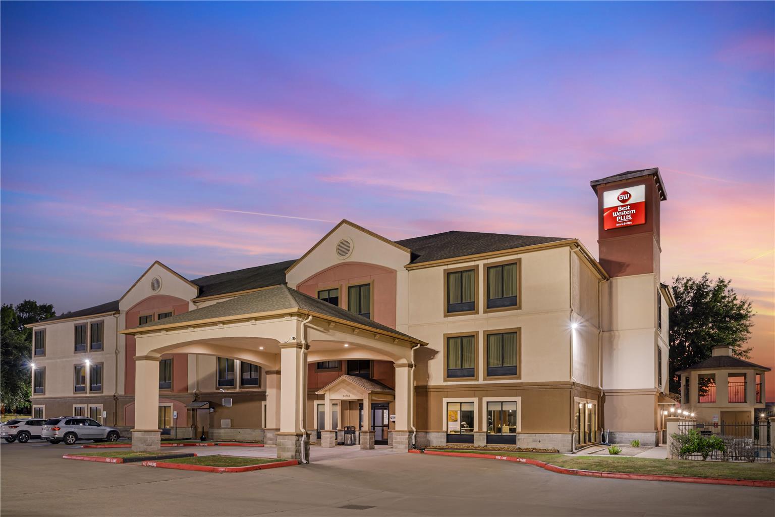 Best Western Plus North Houston Suites