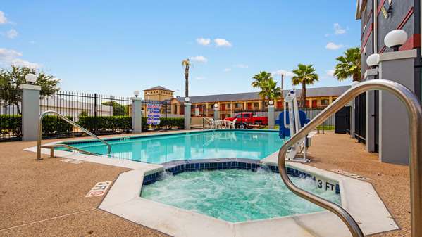 Pool - Best Western Plus Northwest Inn & Suites Houston