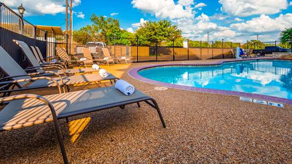 Pool - Best Western Executive Inn Seagoville