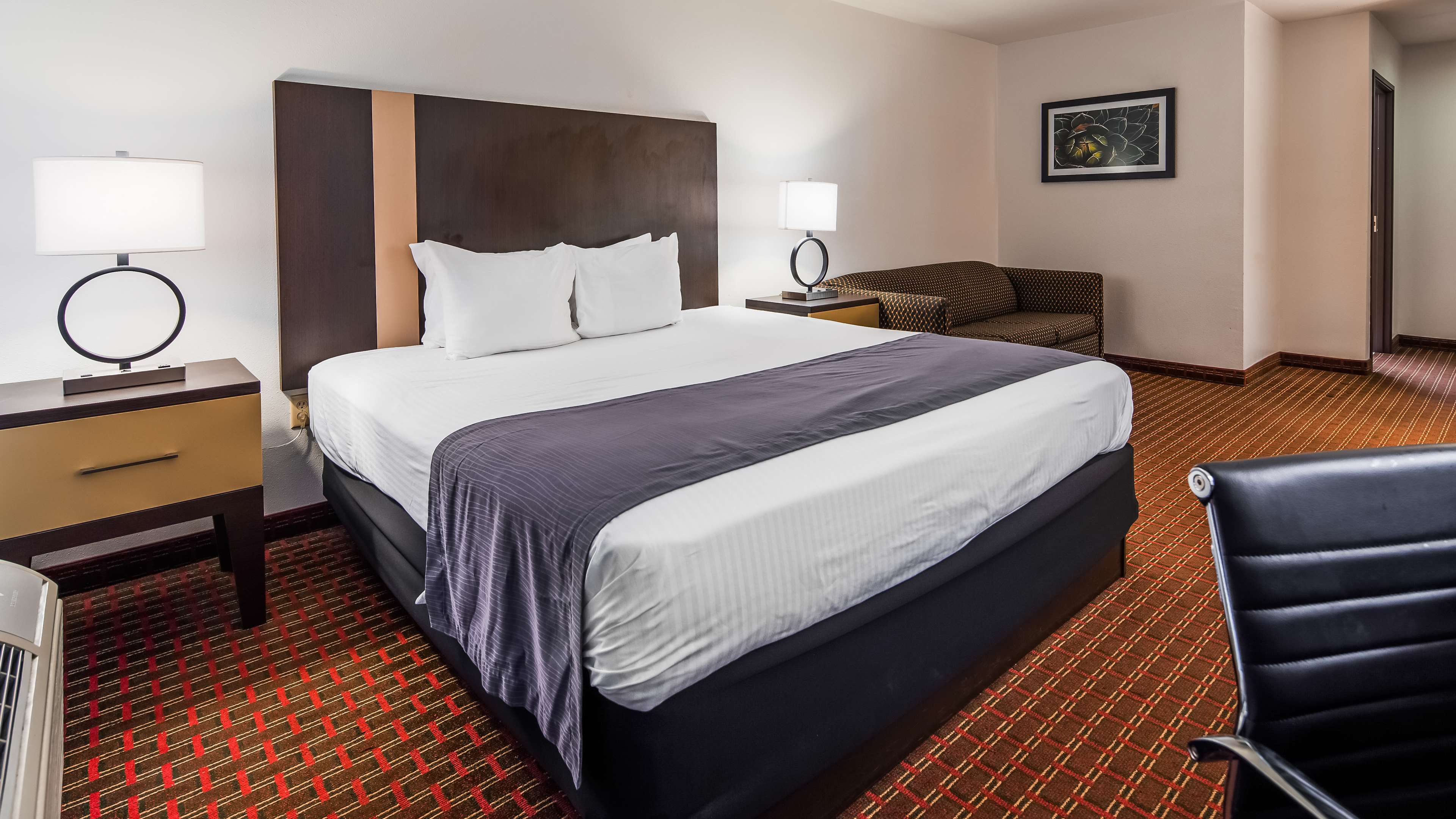 Best Western Inn & Suites Room Type - 1 King Bed, Non-Smoking, Oversized Room, Microwave And Refrigerator, Coffee Maker, Full Breakfast Best Western Inn & Suites Room Type - 1 King Bed, Non-Smoking, Oversized Room, Microwave And Refrigerator, Coffee Maker, Full Breakfast