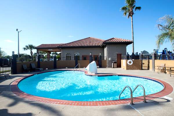 Pool - Best Western Executive Inn El Campo
