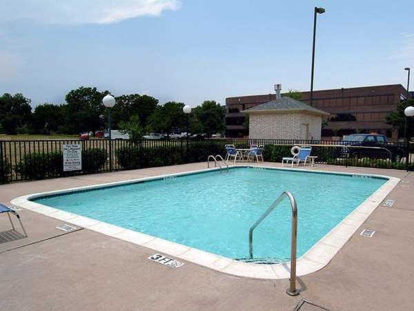 Pool - Best Western Northwest Inn Dallas - I-35, Exit 436A