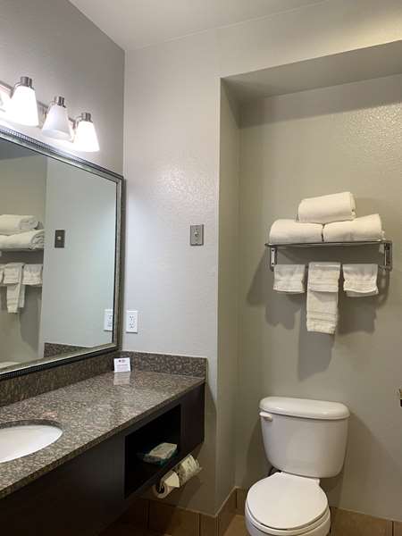  - Best Western Plus Lake Worth Inn & Suites - I-820, Exit 10