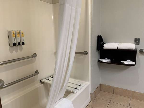  - Best Western Plus Lake Worth Inn & Suites - I-820, Exit 10