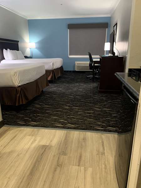  - Best Western Plus Lake Worth Inn & Suites - I-820, Exit 10