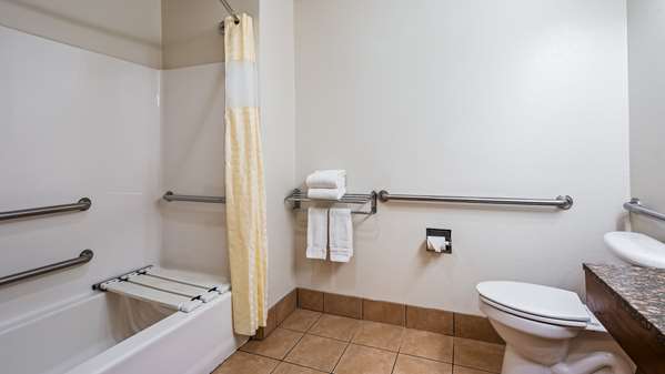  - Best Western Club House Inn & Suites Mineral Wells