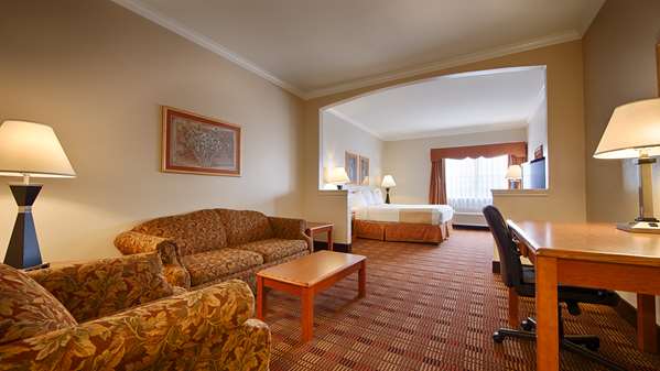 - Best Western Club House Inn & Suites Mineral Wells
