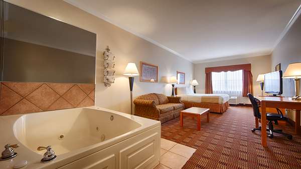  - Best Western Club House Inn & Suites Mineral Wells