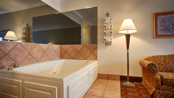  - Best Western Club House Inn & Suites Mineral Wells