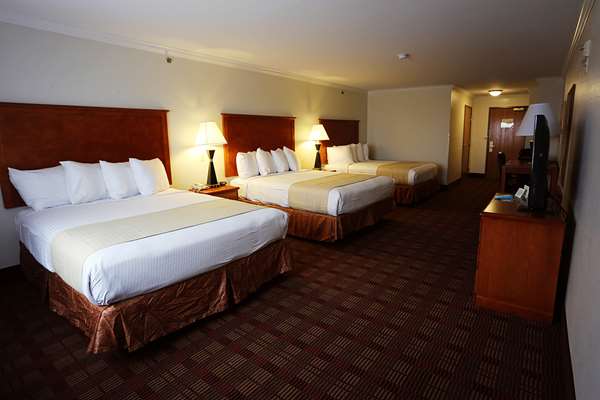  - Best Western Club House Inn & Suites Mineral Wells