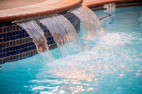 Pool - Best Western Galleria Inn & Suites Houston