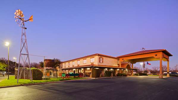 Exterior view - Best Western Plus Fredericksburg Hotel