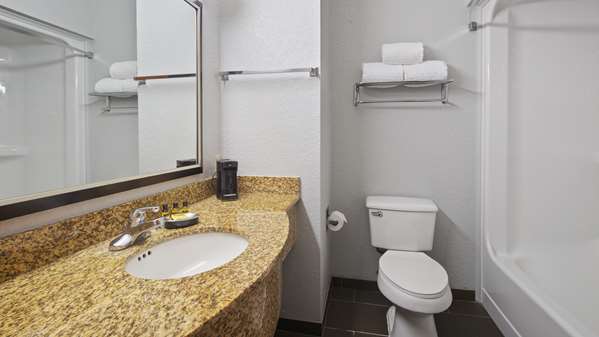  - Best Western Plus Fredericksburg Hotel