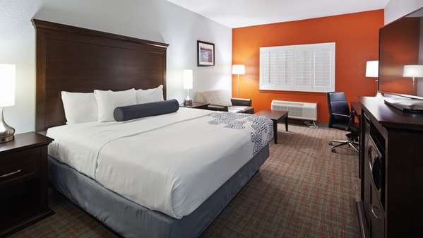  - Best Western Plus Fredericksburg Hotel