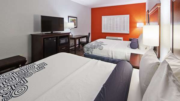 - Best Western Plus Fredericksburg Hotel