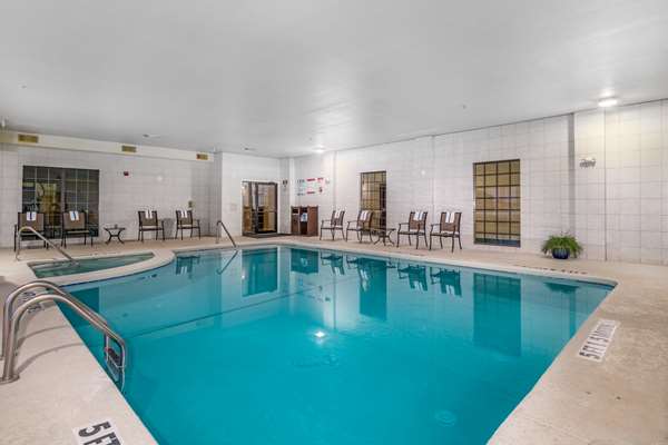 Pool - Best Western Plus Shamrock Inn & Suites - I-40, Exit 163