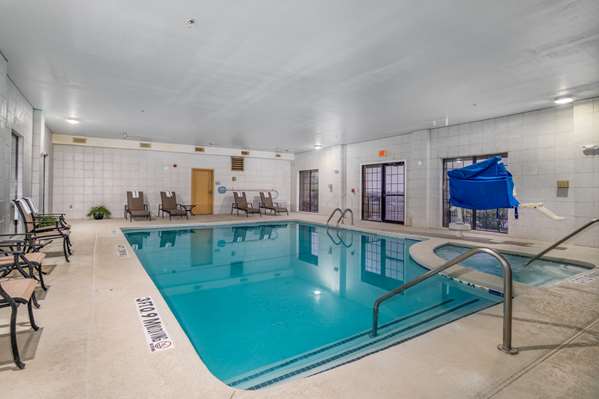 Pool - Best Western Plus Shamrock Inn & Suites - I-40, Exit 163