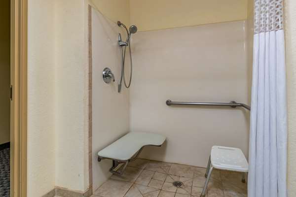  - Best Western Plus Shamrock Inn & Suites - I-40, Exit 163