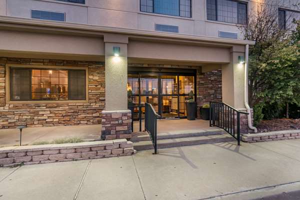 Exterior view - Best Western Plus Shamrock Inn & Suites - I-40, Exit 163